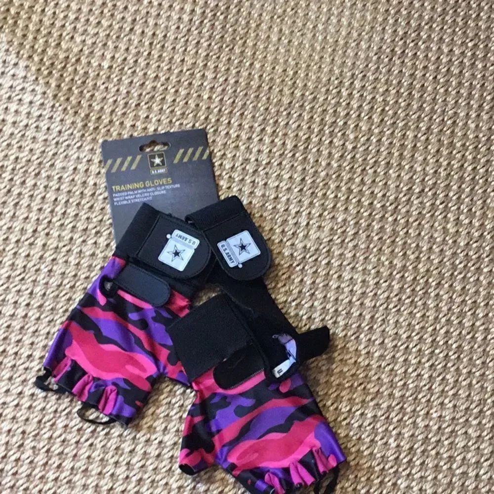 Ladies fitness training gloves w/ padding DUR1